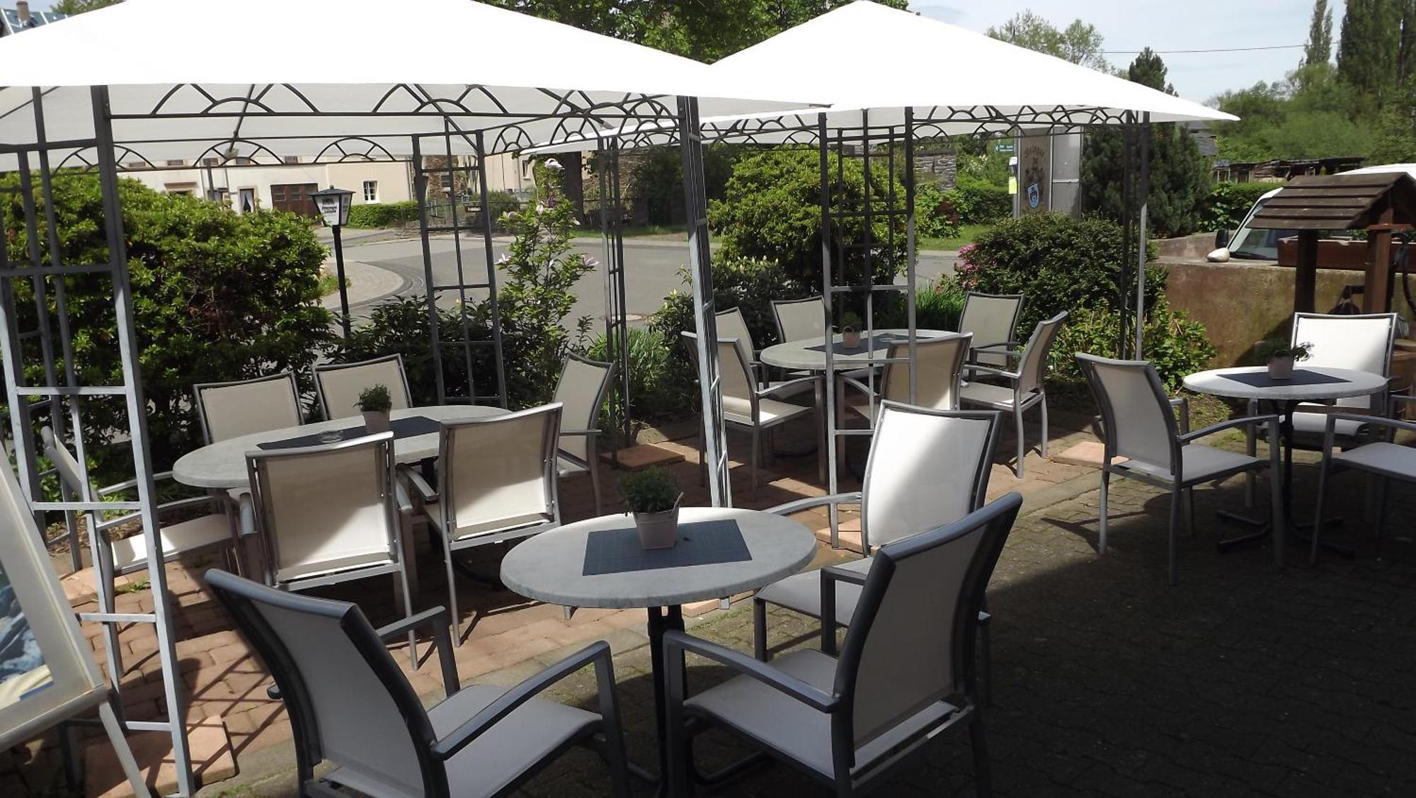 Ferienweingut & Gutsrestaurant Becker Apartment Burgen  Екстериор снимка