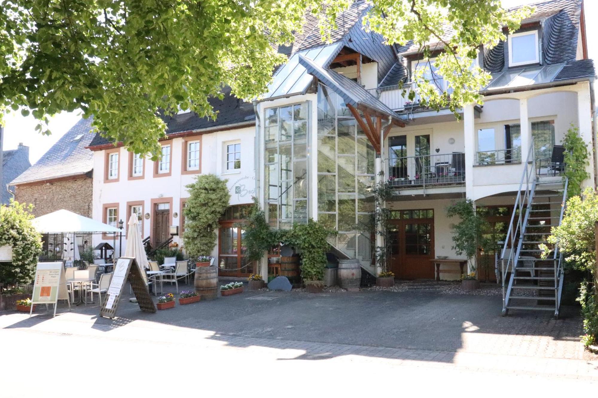 Ferienweingut & Gutsrestaurant Becker Apartment Burgen  Екстериор снимка