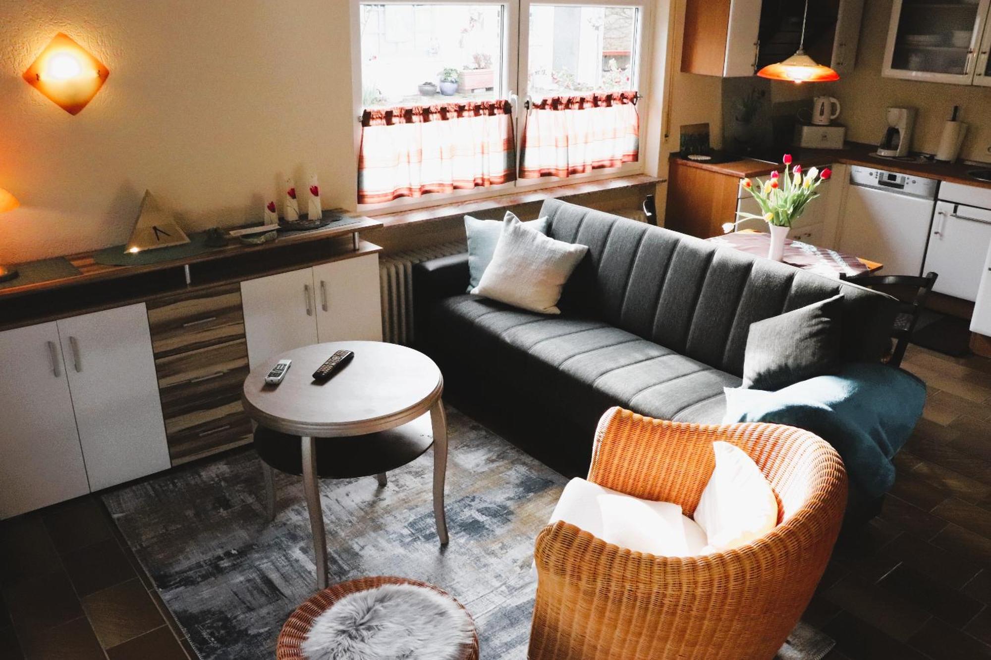 Ferienweingut & Gutsrestaurant Becker Apartment Burgen  Екстериор снимка