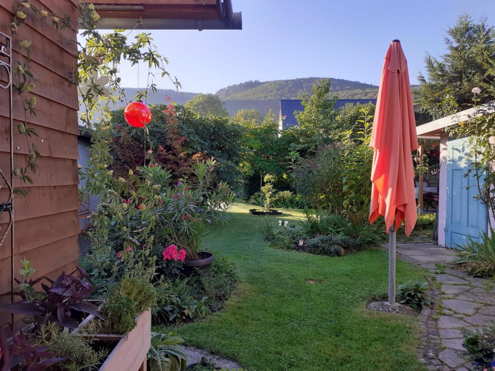 Ferienweingut & Gutsrestaurant Becker Apartment Burgen  Екстериор снимка