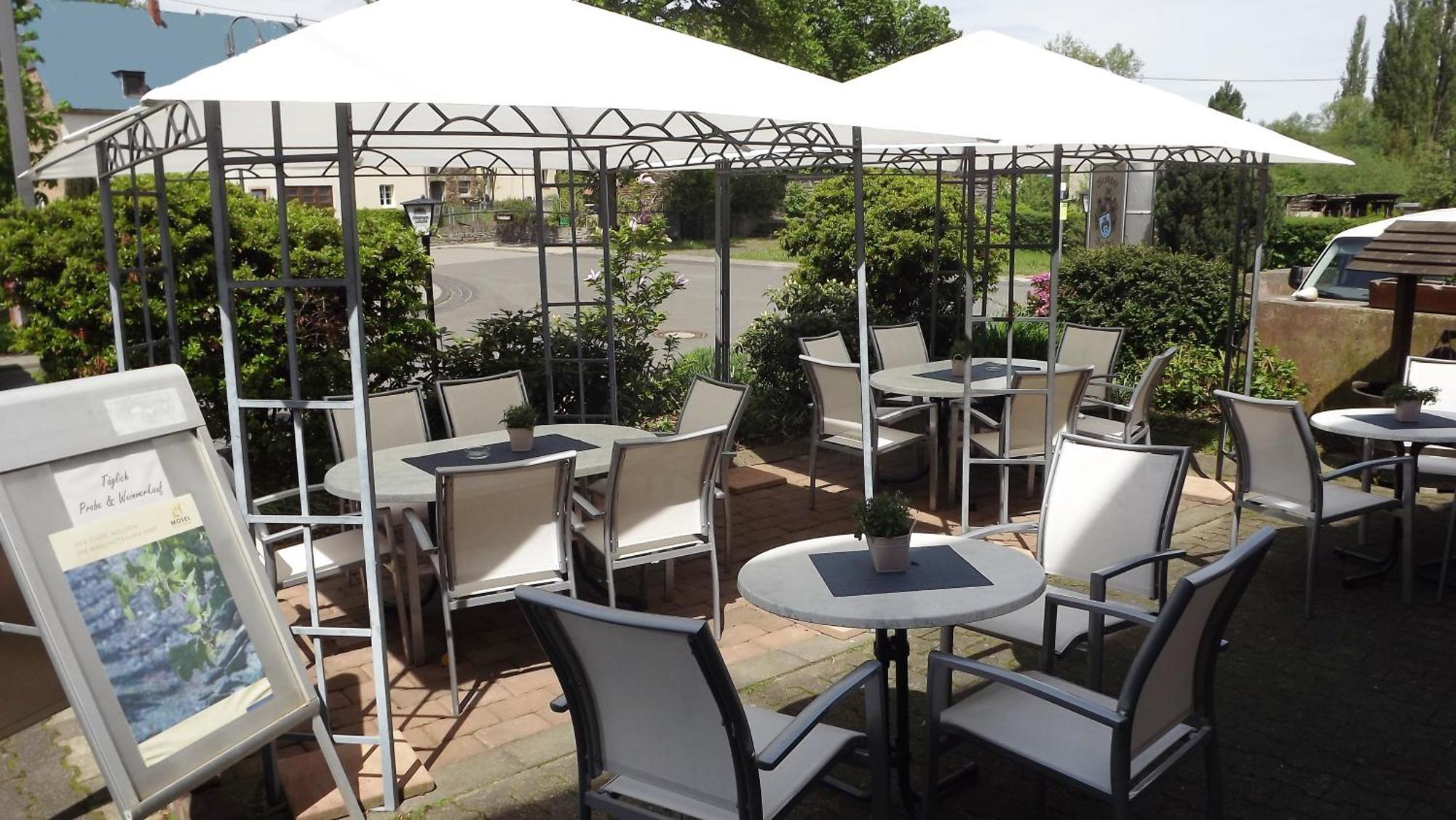 Ferienweingut & Gutsrestaurant Becker Apartment Burgen  Екстериор снимка