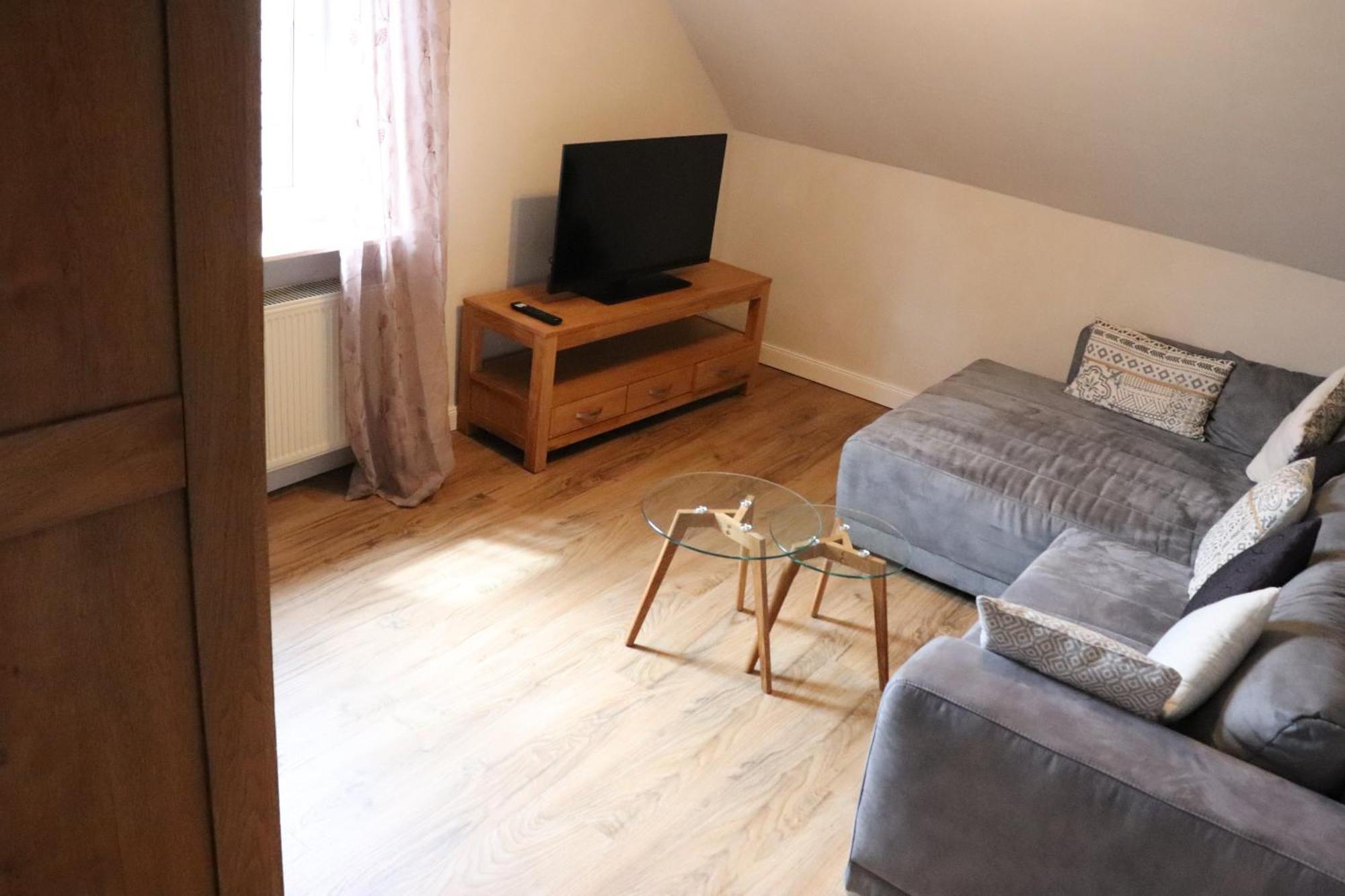 Ferienweingut & Gutsrestaurant Becker Apartment Burgen  Екстериор снимка