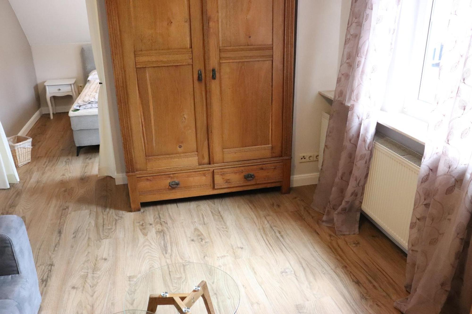 Ferienweingut & Gutsrestaurant Becker Apartment Burgen  Екстериор снимка
