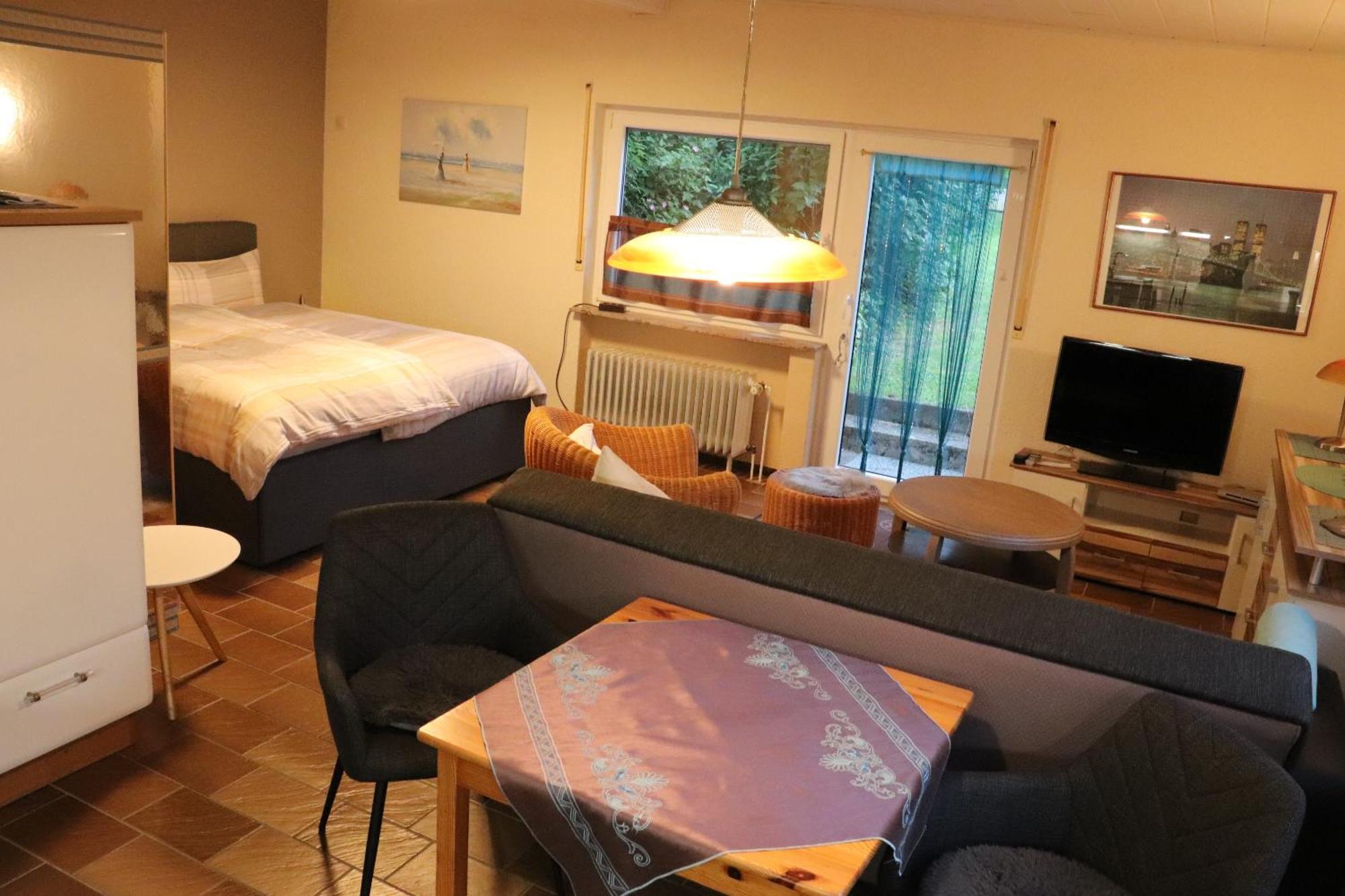 Ferienweingut & Gutsrestaurant Becker Apartment Burgen  Екстериор снимка